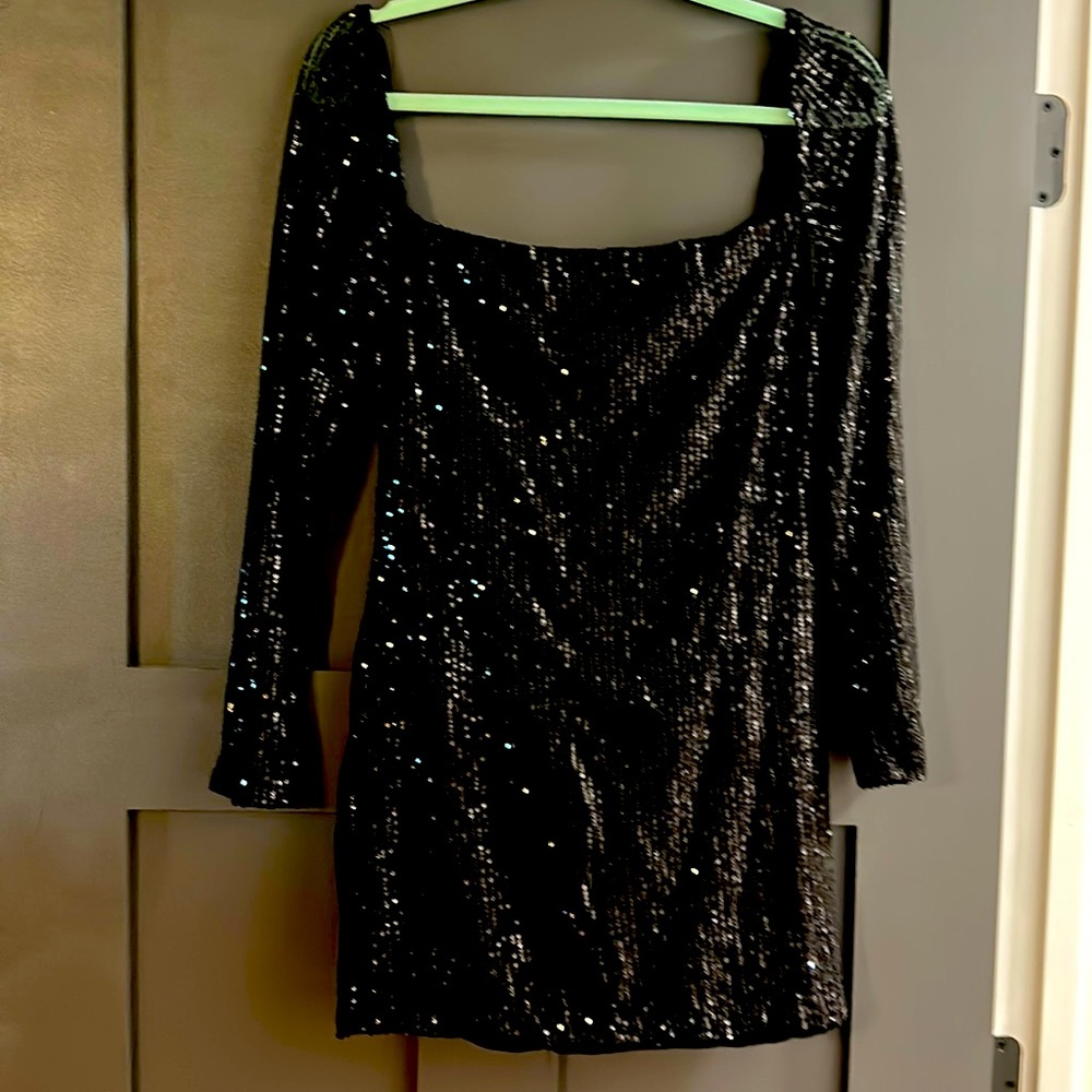XL, Black sequins prom dress